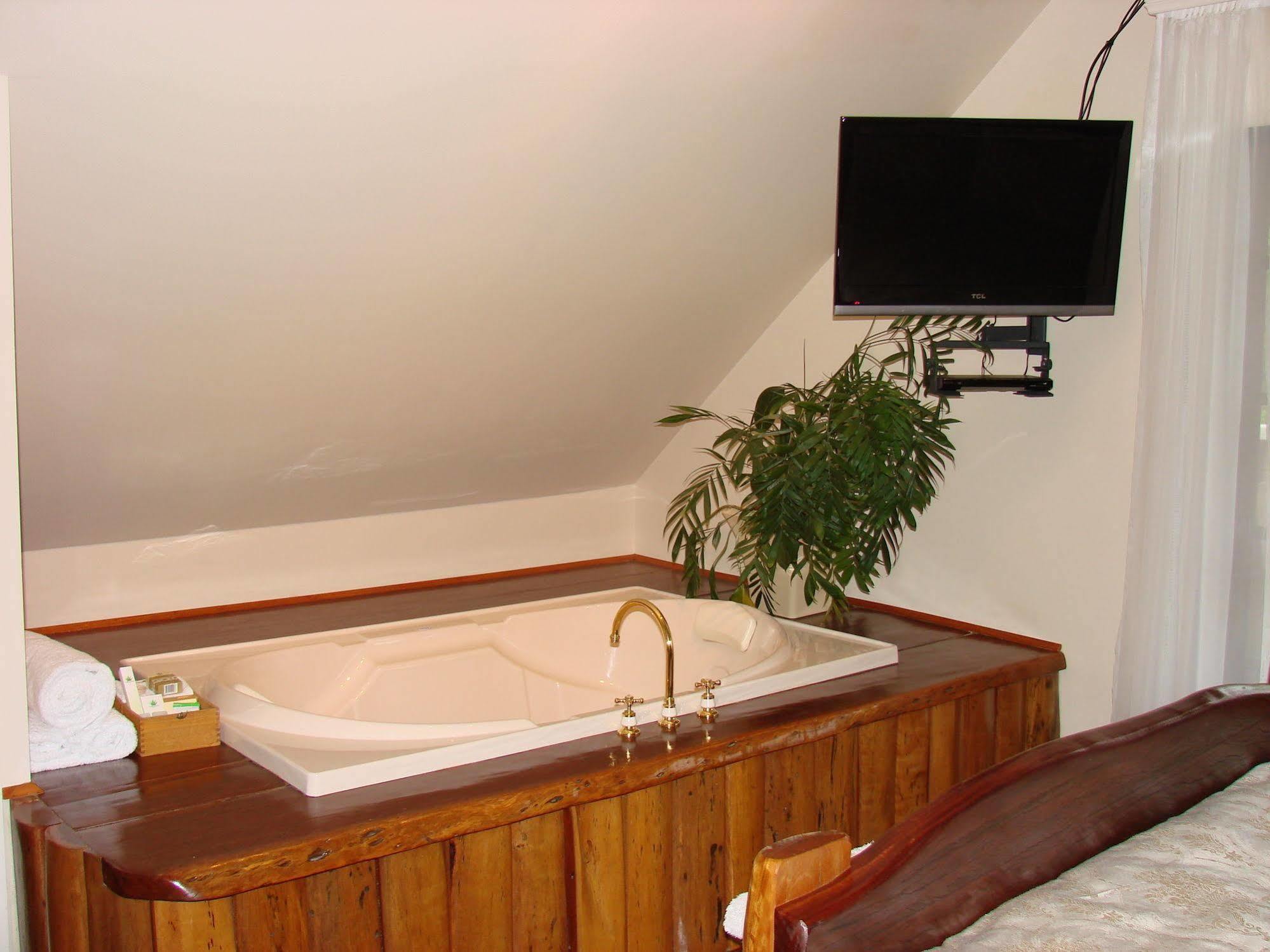 Clarence River Bed & Breakfast Графтон Экстерьер фото